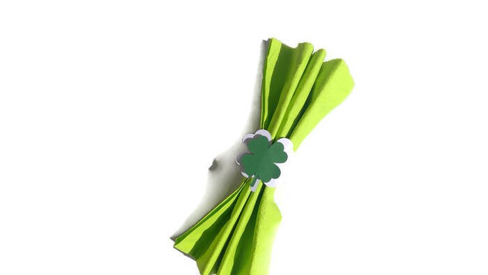 St Patricks Shamrock 4 Leaf Clover Irish White Napkin RingsGreen Clovers Set of 10